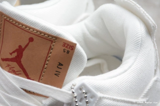 x Levi's AO2571-100 Jordan 'White' Air 4 0812